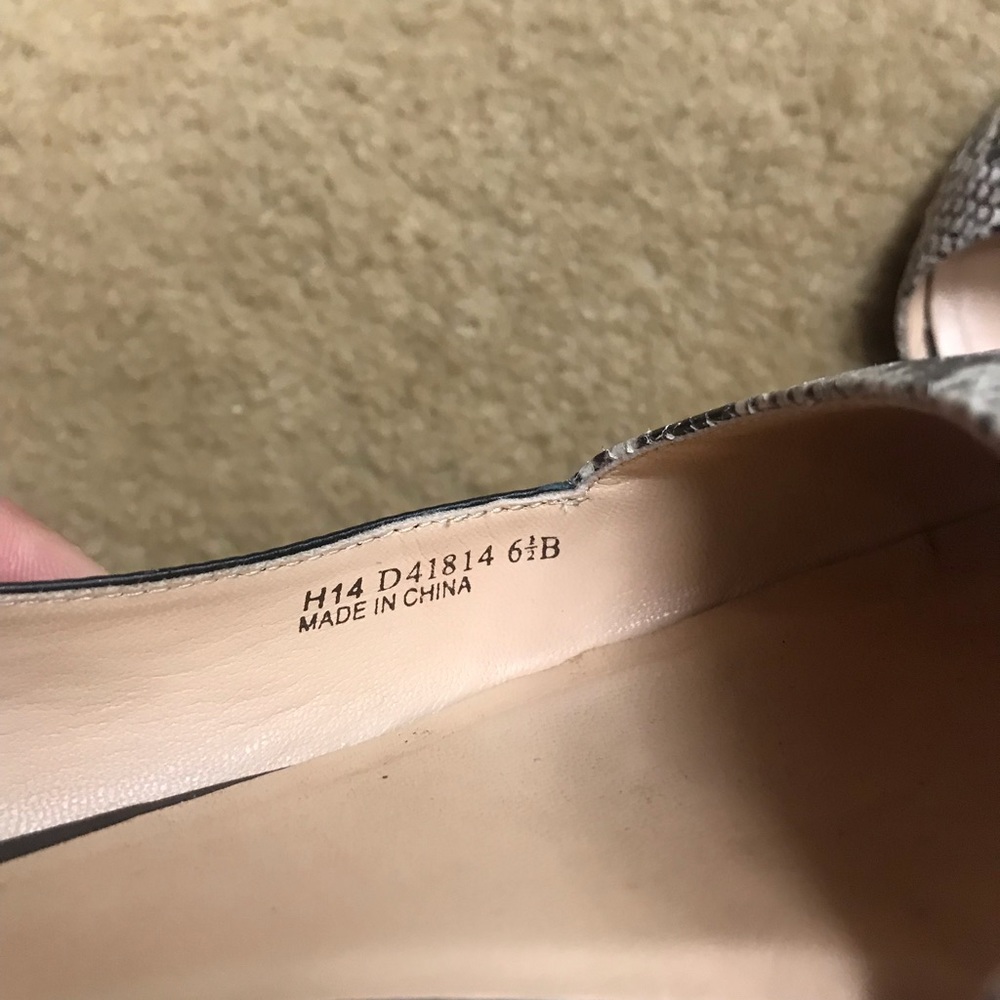 Cole Haan Flats Like New, Black & Python Snakeskin - image 2